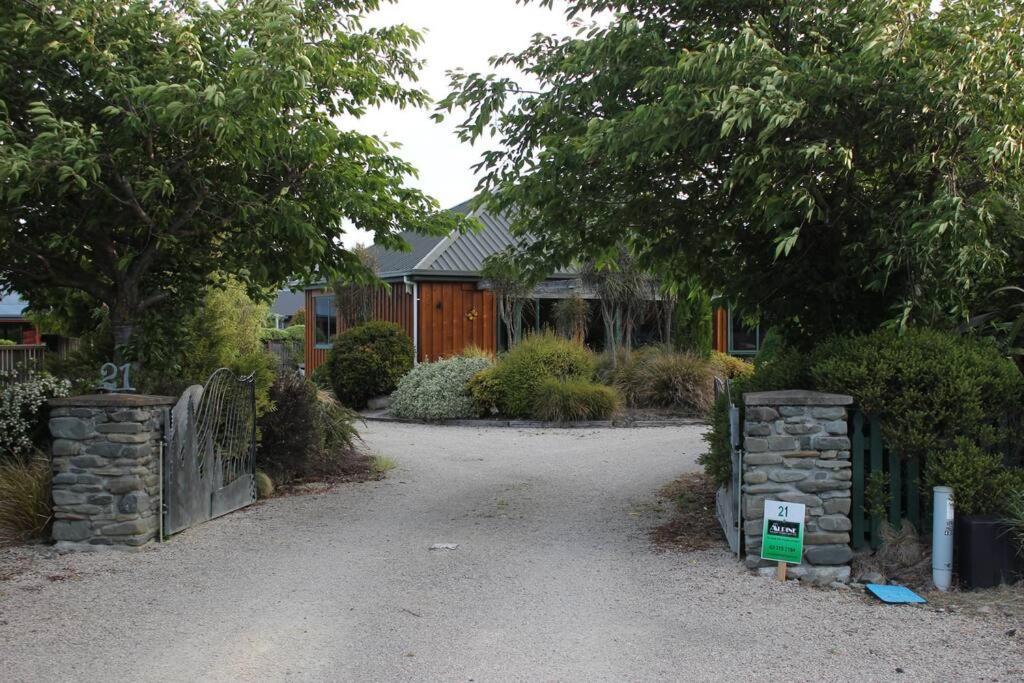 Villa Popular Family And Pet Friendly Modern Cosy Bach Wifi Hanmer Springs Exterior foto